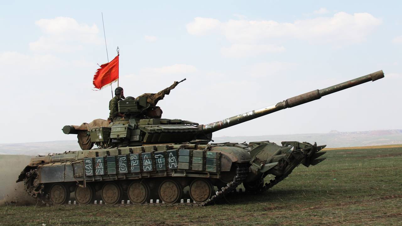красный флаг на сво